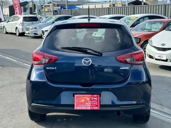 2021 MAZDA 2 Carousel 6