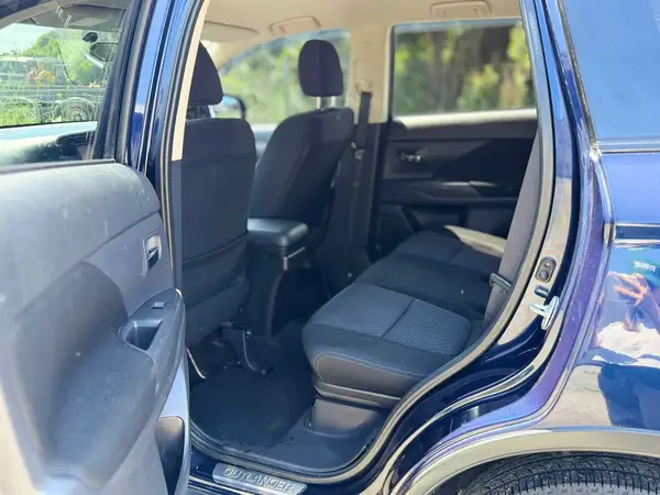 2014 Mitsubishi Outlander Carousel 12