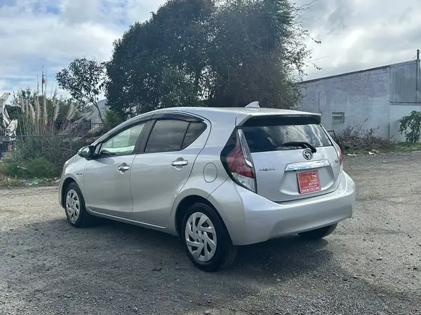 2017 Toyota Aqua Carousel 7