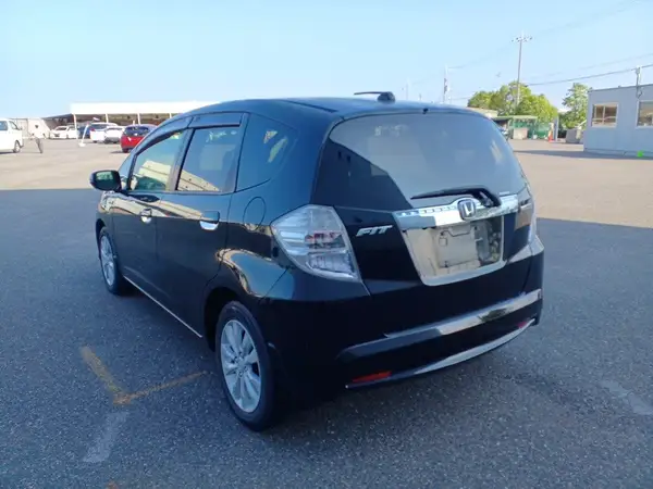 2013 Honda Fit Hybrid XH selection fine style Carousel 5