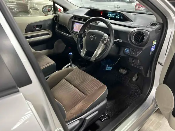2014 Toyota Aqua G Push Start Carousel 1