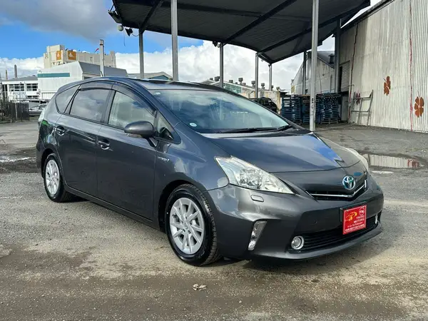 2013 Toyota Prius Carousel 5