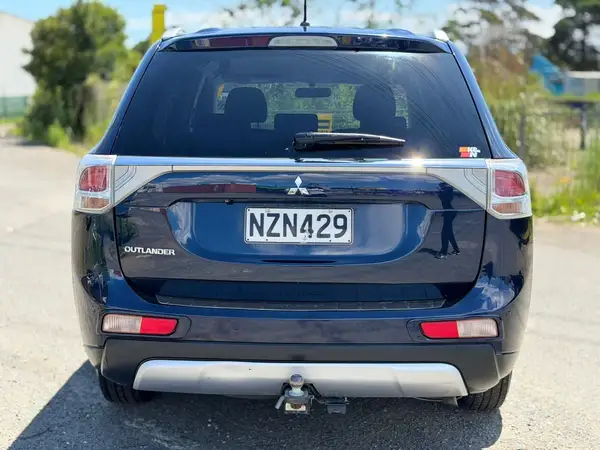 2014 Mitsubishi Outlander Carousel 15