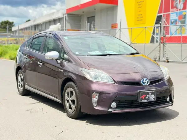 2013 Toyota Prius S MYCOORDE Carousel 9