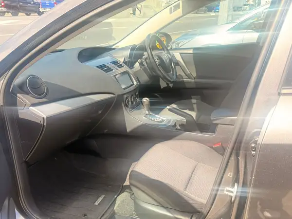 2012 Mazda Axela SPORT 15S Carousel 6