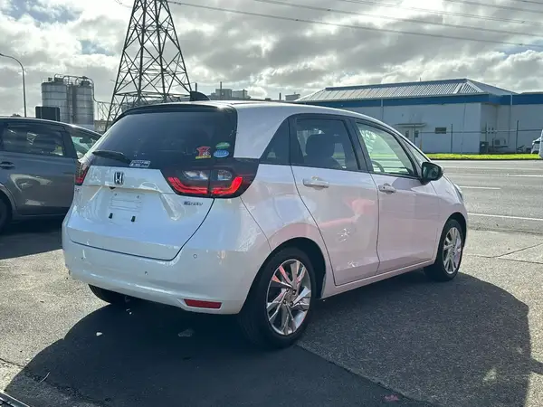 2021 Honda Fit EHEV HOME Carousel 1