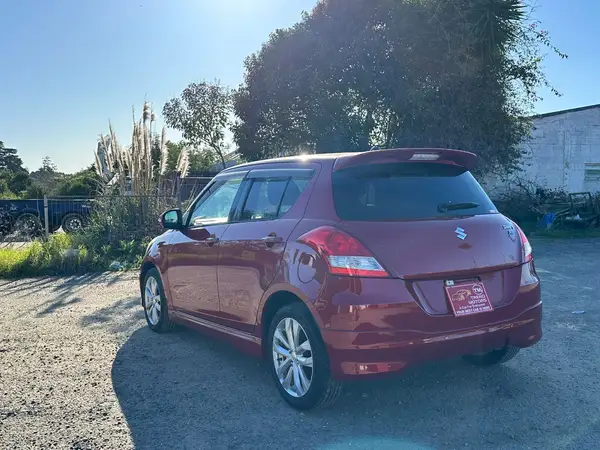 2013 Suzuki Swift RS Carousel 4