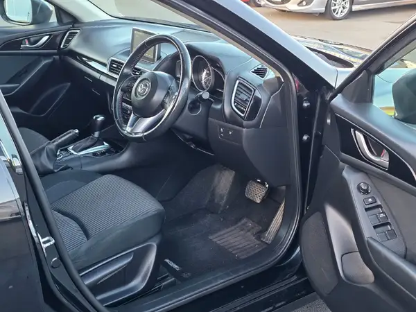 2014 Mazda Axela Carousel 3