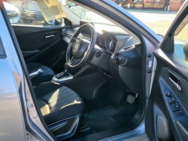 2016 Mazda Demio