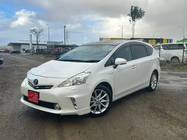 2012 Toyota Prius ALPHA GTSULI SELECT SKYLIGHT P 7 SEATER