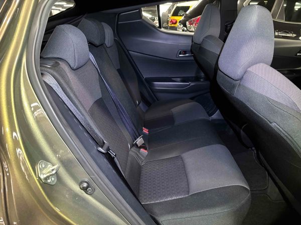 2019 Toyota C-HR Carousel 1