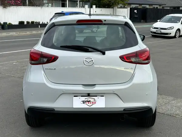2020 Mazda 2 (Demio) Carousel 13