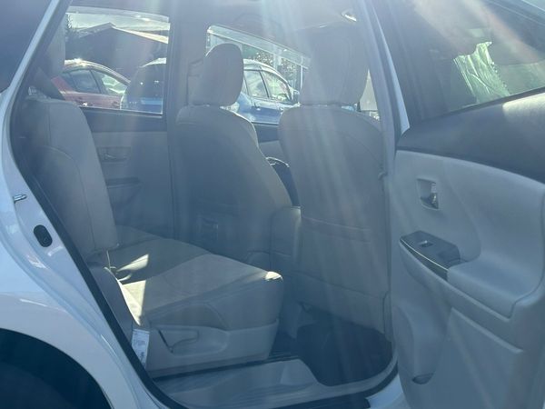 2018 Toyota Prius Carousel 3