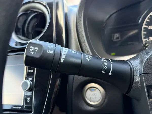 2020 Nissan Note E-POWER X V SELECTION Carousel 1