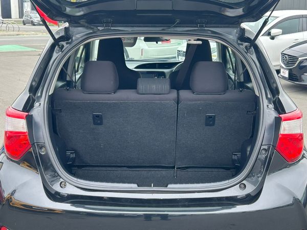 2017 Toyota Vitz Carousel 2