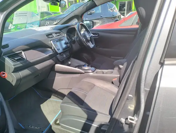 2019 Nissan Leaf X 40KW Carousel 7