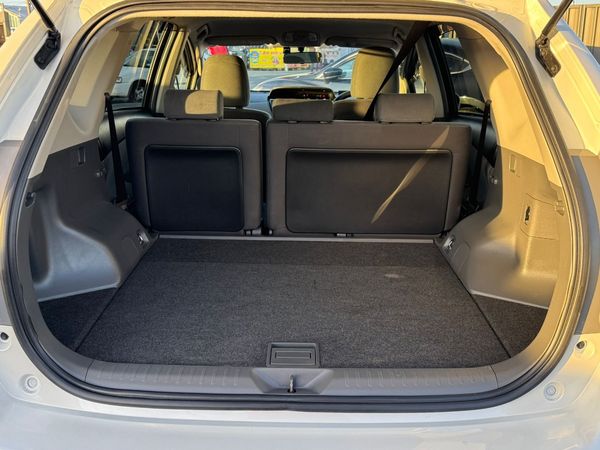2014 Toyota Prius Carousel 3