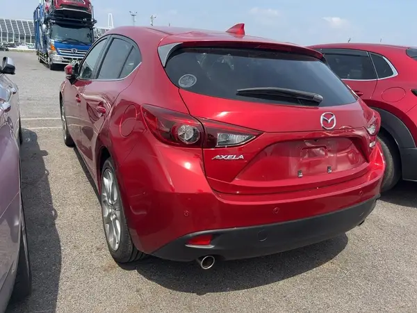 2015 Mazda Axela Carousel 9