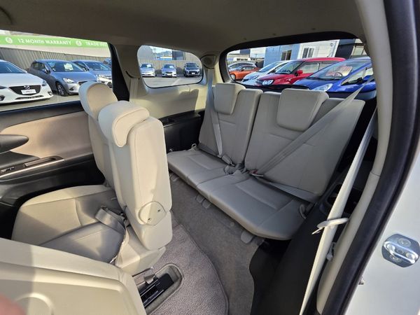 2012 TOYOTA WISH Carousel 3
