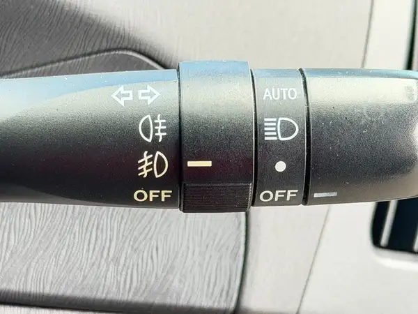2013 Toyota Prius S MYCOORDE Carousel 16