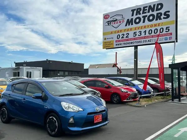 2014 Toyota Aqua G PUSH START Carousel 17