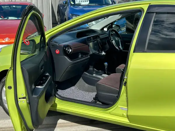 2015 Toyota Aqua G Push Start Carousel 10