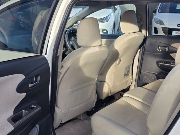 2012 TOYOTA WISH Carousel 2