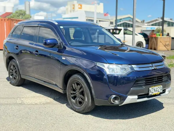 2014 Mitsubishi Outlander Carousel 17