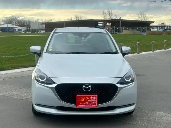2020 Mazda 2 (Demio) Carousel 16