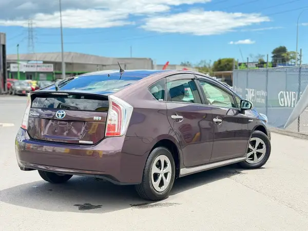 2013 Toyota Prius S MYCOORDE Carousel 11
