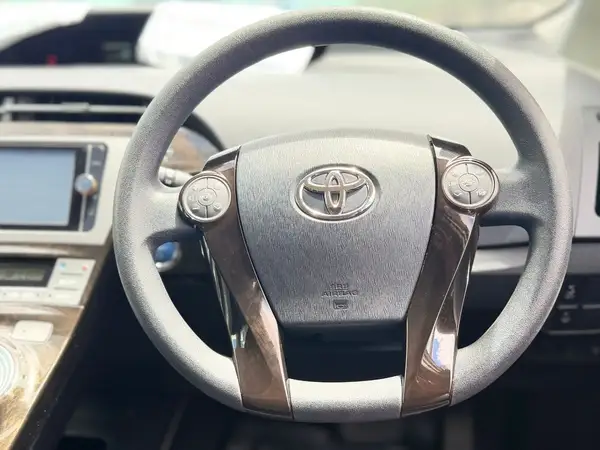 2013 Toyota Prius S MYCOORDE Carousel 17