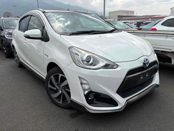 2016 Toyota Aqua Carousel 2