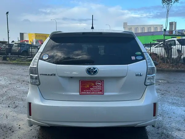 2012 Toyota Prius ALPHA GTSULI SELECT SKYLIGHT P 7 SEATER Carousel 5