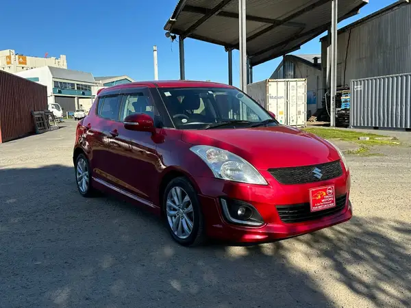2013 Suzuki Swift RS Carousel 3