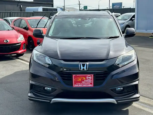 2014 Honda Vezel Carousel 1