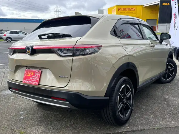 2022 Honda Vezel Carousel 1