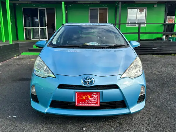 2014 Toyota Aqua S Push Start Package Carousel 2
