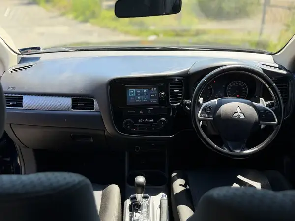 2014 Mitsubishi Outlander Carousel 11