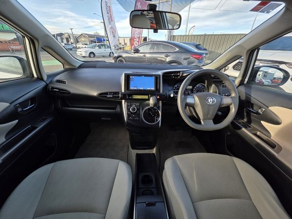 2012 TOYOTA WISH Carousel 4