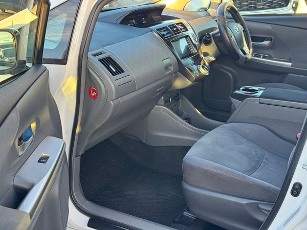 2014 Toyota Prius Carousel 5