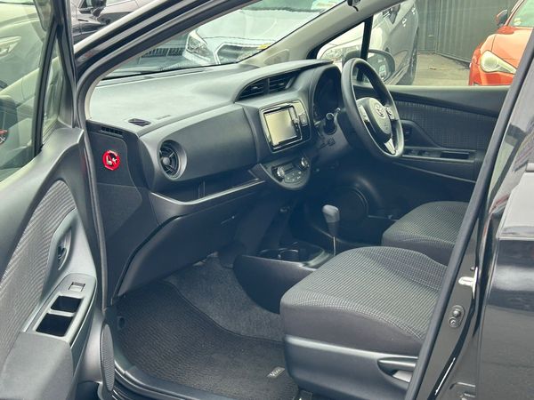 2017 Toyota Vitz Carousel 3