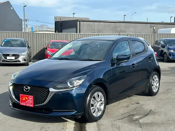 2021 MAZDA 2 Carousel 9