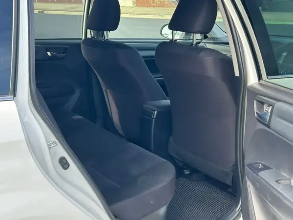 2017 Toyota Corolla Fielder Hybrid Carousel 6