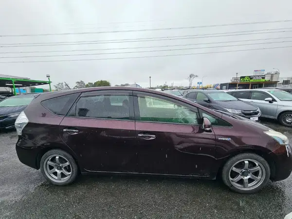 2014 Toyota Prius Carousel 6