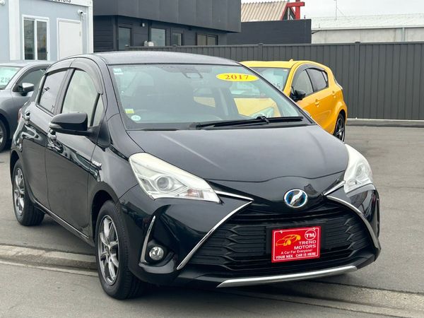 2017 TOYOTA VITZ HYBRID F Carousel 2