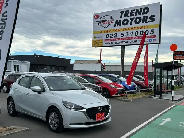 2020 Mazda 2 (Demio) Carousel 17