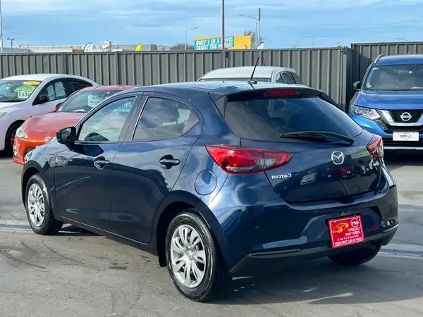 2021 MAZDA 2 Carousel 7