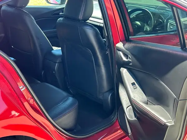 2015 Mazda Axela Carousel 3