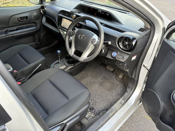 2015 Toyota Aqua Carousel 5