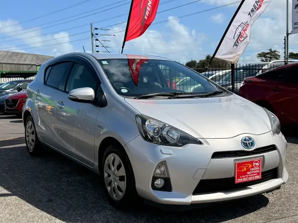 2014 Toyota Aqua G BLACK SOFT LEATHER Carousel 3